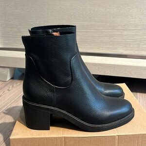 GENTLE SOULS BLACK LEATHER BOOTIE